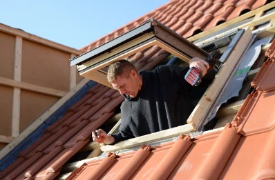 Pose de fenêtres de toit Velux à Lahourcade